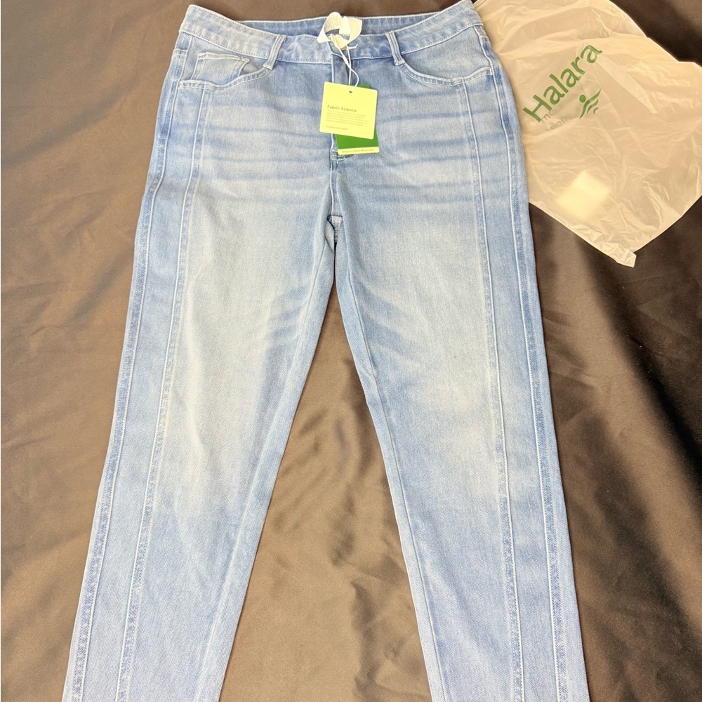 HALARA Women's Straight Leg Jeans in Light Blue